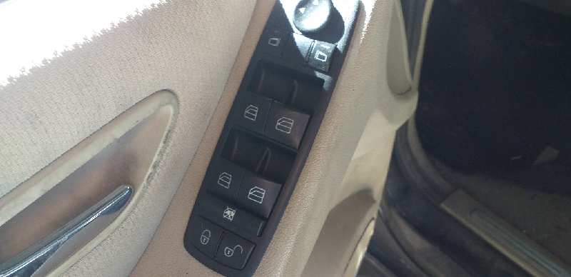 ELEVALUNAS DELANTERO IZQUIERDO