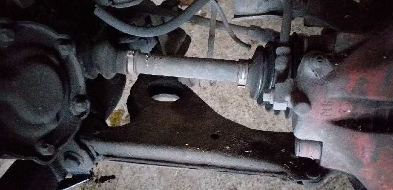 BRAZO SUSPENSION INFERIOR DELANTERO IZQUIERDO