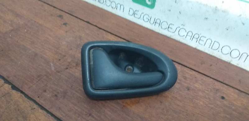 MANETA INTERIOR DELANTERA IZQUIERDA