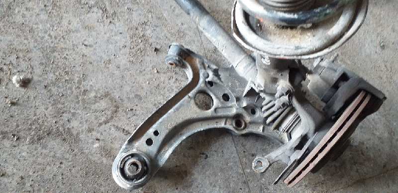 BRAZO SUSPENSION INFERIOR DELANTERO DERECHO