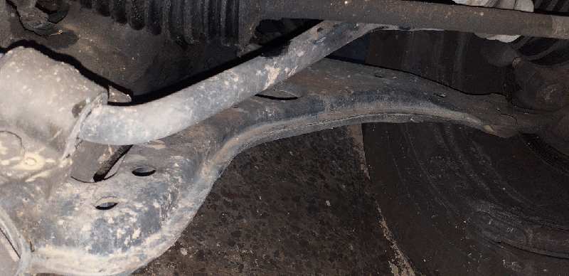 BRAZO SUSPENSION INFERIOR DELANTERO DERECHO