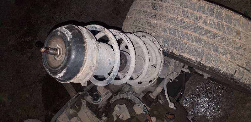 AMORTIGUADOR DELANTERO IZQUIERDO