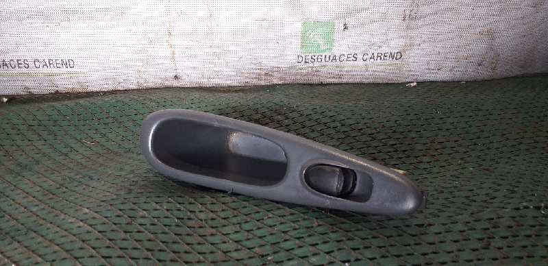 MANDO ELEVALUNAS TRASERO DERECHO