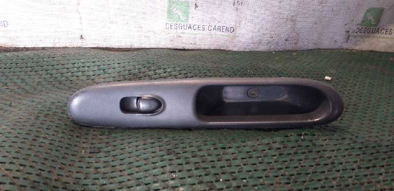 MANDO ELEVALUNAS DELANTERO DERECHO