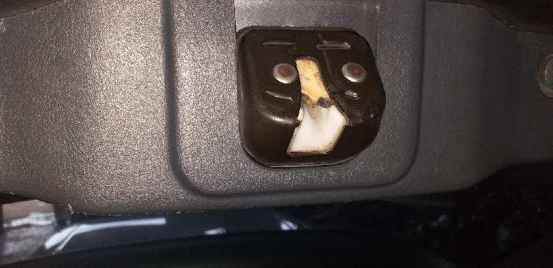 CERRADURA MALETERO / PORTON