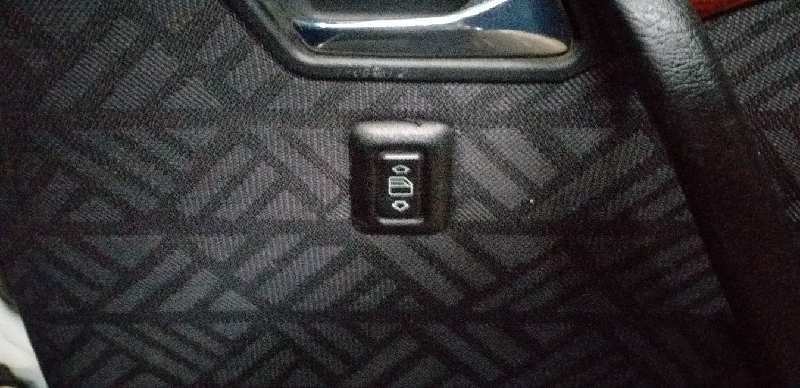 ELEVALUNAS TRASERO DERECHO