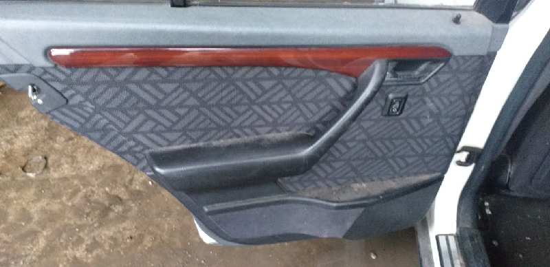 GUARNECIDO PUERTA TRASERA IZQUIERDA