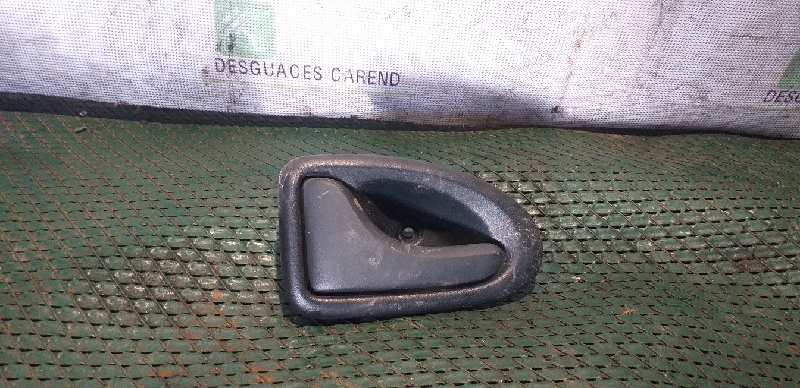 MANETA INTERIOR DELANTERA IZQUIERDA