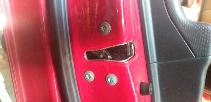 CERRADURA PUERTA DELANTERA IZQUIERDA 