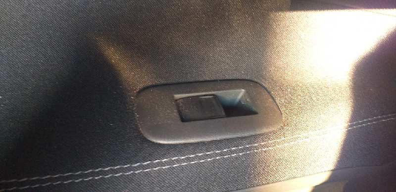 MANDO ELEVALUNAS TRASERO IZQUIERDO