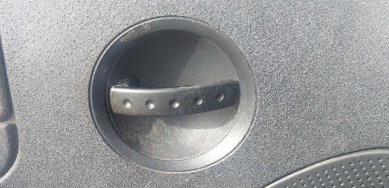 MANETA INTERIOR DELANTERA IZQUIERDA