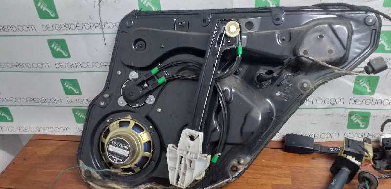 ELEVALUNAS TRASERO IZQUIERDO