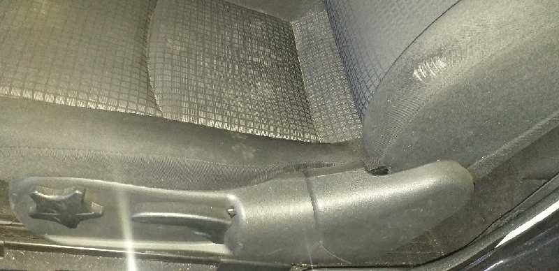 ASIENTO DELANTERO IZQUIERDO
