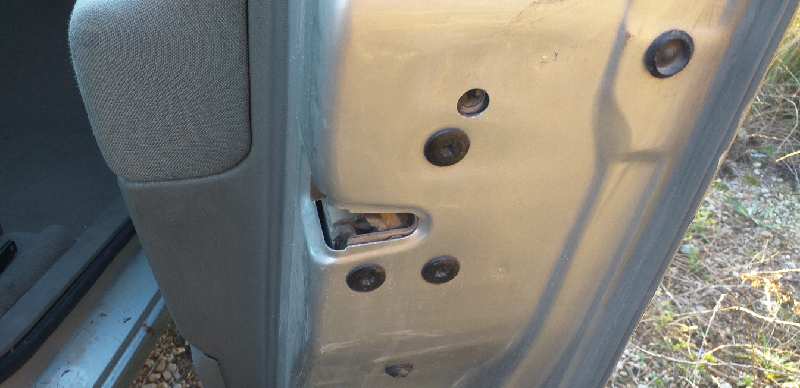 CERRADURA PUERTA DELANTERA DERECHA