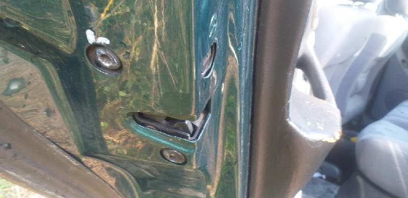 CERRADURA PUERTA TRASERA IZQUIERDA 