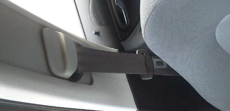 CINTURON SEGURIDAD DELANTERO DERECHO