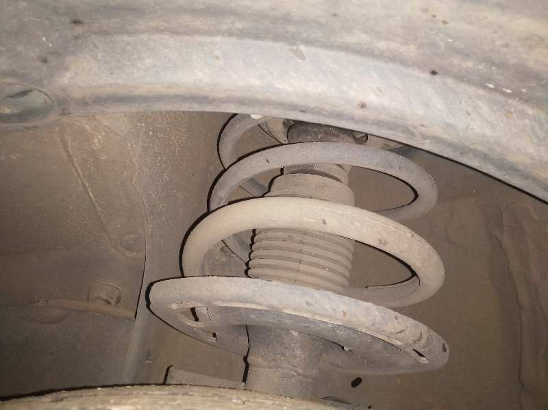 AMORTIGUADOR DELANTERO IZQUIERDO