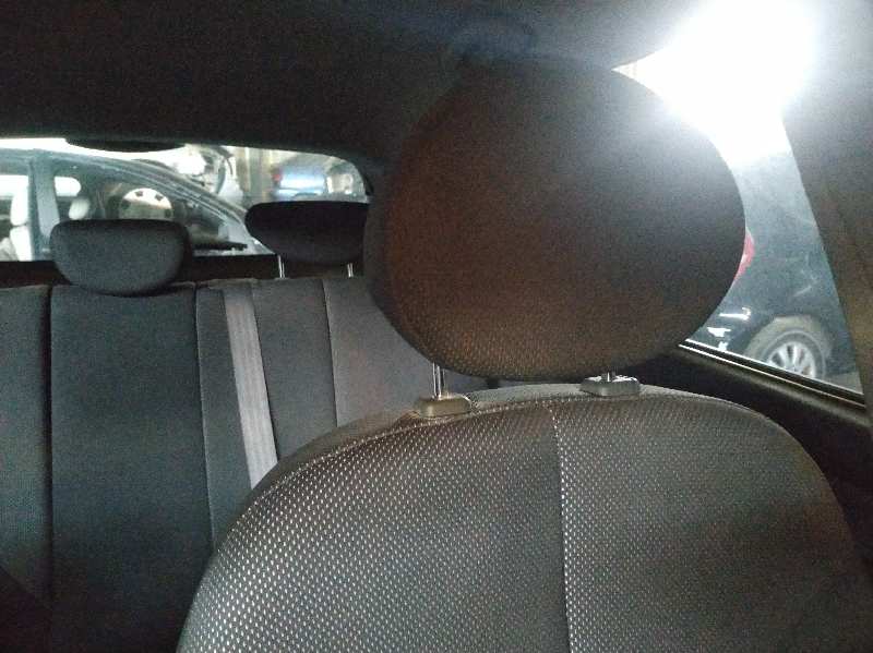 ASIENTO DELANTERO IZQUIERDO
