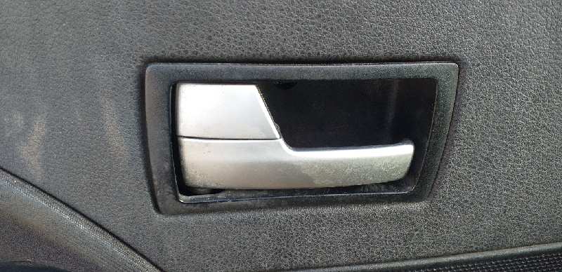 MANETA INTERIOR DELANTERA IZQUIERDA