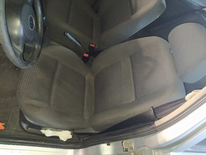 ASIENTO DELANTERO IZQUIERDO