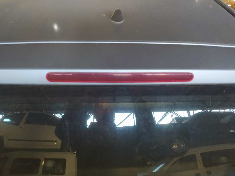 LUZ CENTRAL DE FRENO