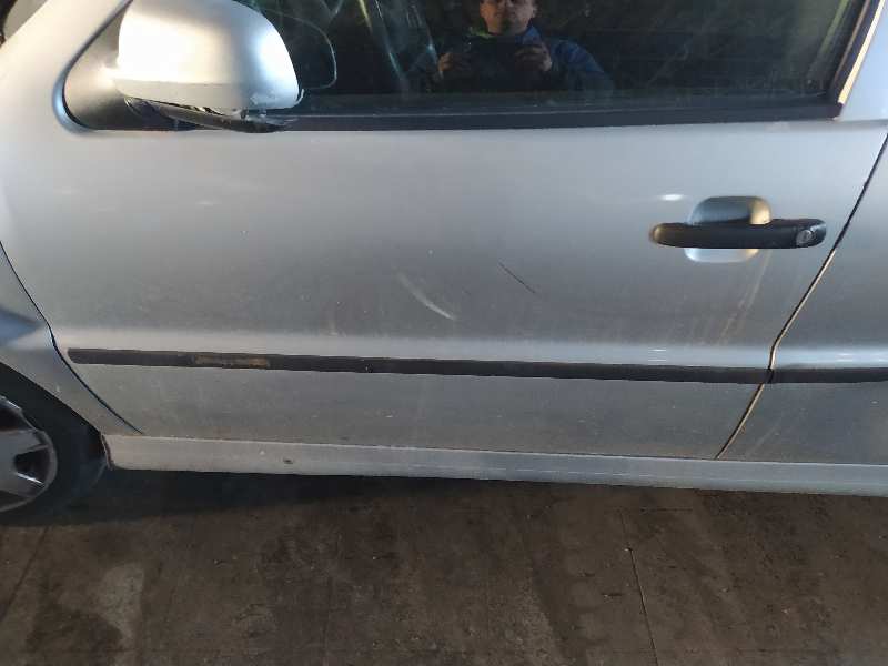 PUERTA DELANTERA IZQUIERDA