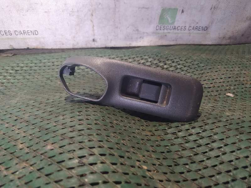 MANDO ELEVALUNAS DELANTERO DERECHO