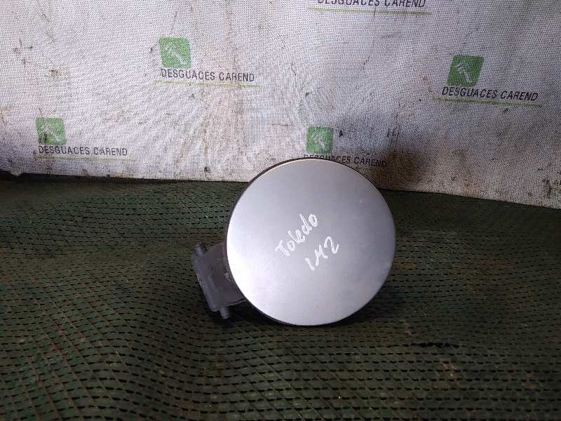 TAPA EXTERIOR COMBUSTIBLE