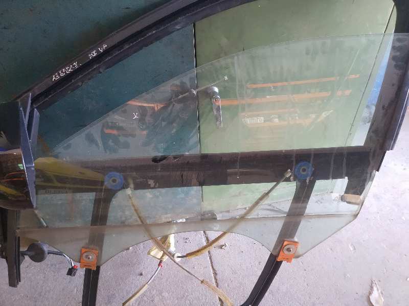 LUNA DELANTERA IZQUIERDA