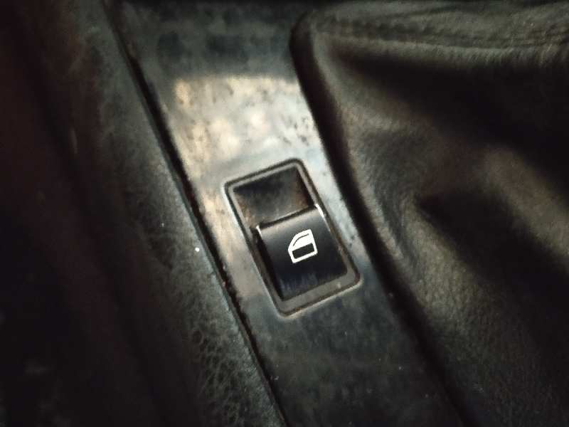 MANDO ELEVALUNAS DELANTERO IZQUIERDO 