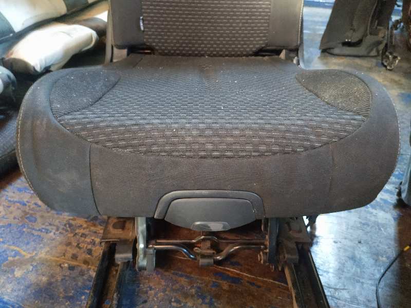 ASIENTOS TERCERA FILA