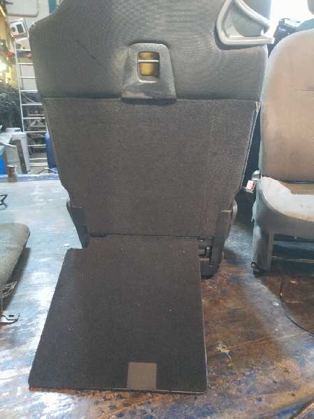 ASIENTOS TERCERA FILA