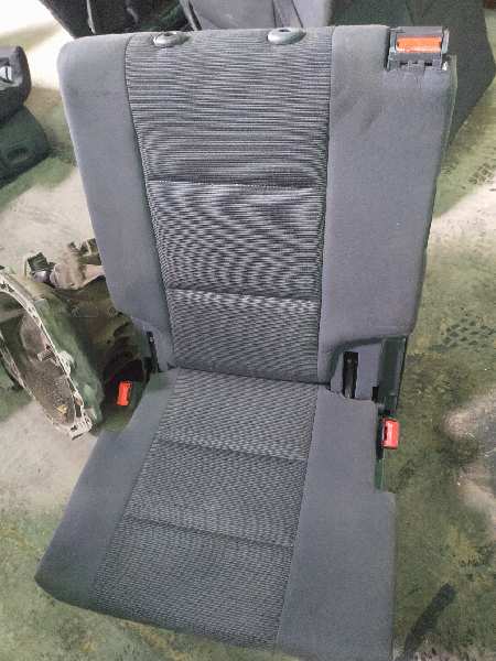 ASIENTO TRASERO MEDIO
