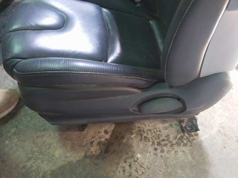 ASIENTO DELANTERO IZQUIERDO