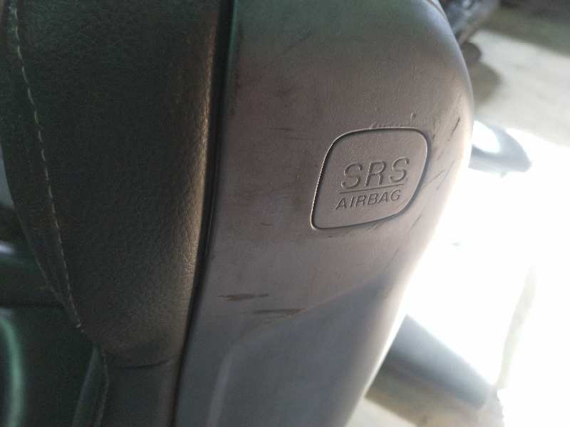 ASIENTO DELANTERO IZQUIERDO