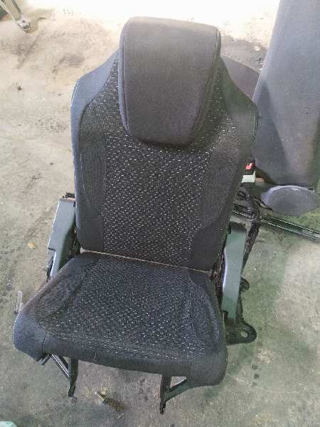 ASIENTOS TERCERA FILA