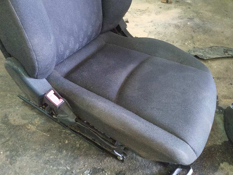 ASIENTO DELANTERO IZQUIERDO