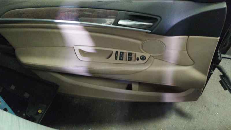 GUARNECIDO PUERTA DELANTERA IZQUIERDA