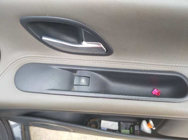 MANETA INTERIOR DELANTERA DERECHA