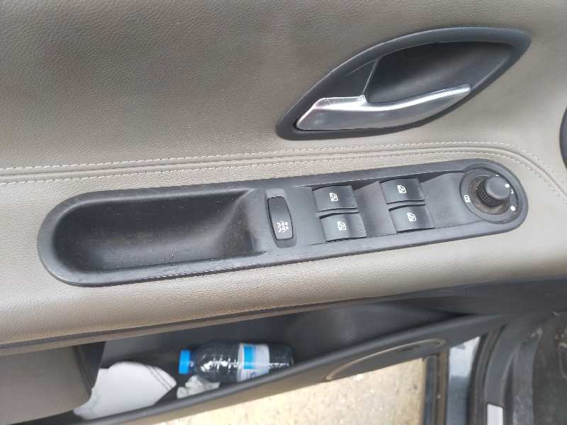 MANDO ELEVALUNAS DELANTERO IZQUIERDO 