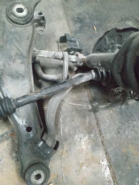 BRAZO SUSPENSION INFERIOR DELANTERO DERECHO