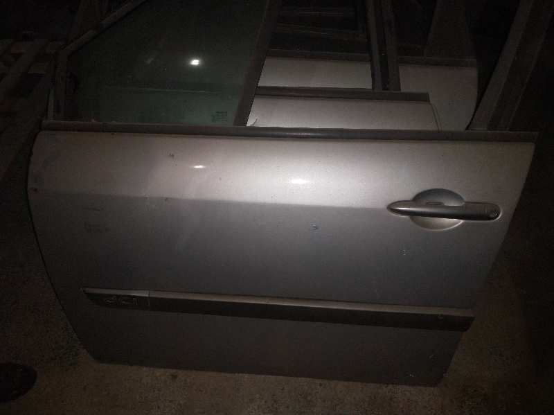 PUERTA DELANTERA IZQUIERDA