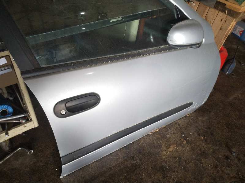 PUERTA DELANTERA DERECHA