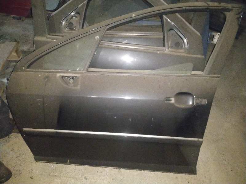 PUERTA DELANTERA IZQUIERDA