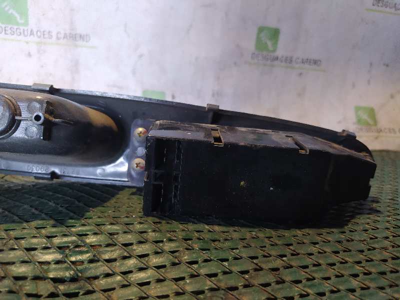 MANDO ELEVALUNAS DELANTERO IZQUIERDO 