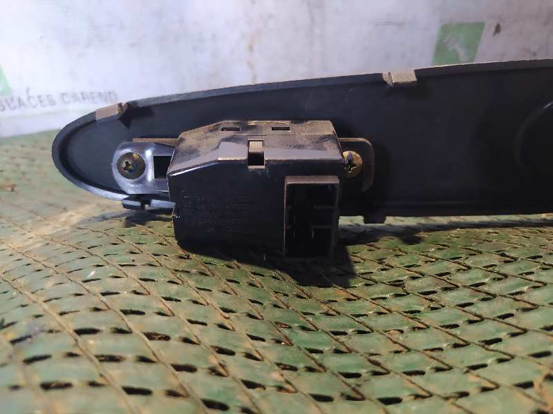 MANDO ELEVALUNAS TRASERO IZQUIERDO