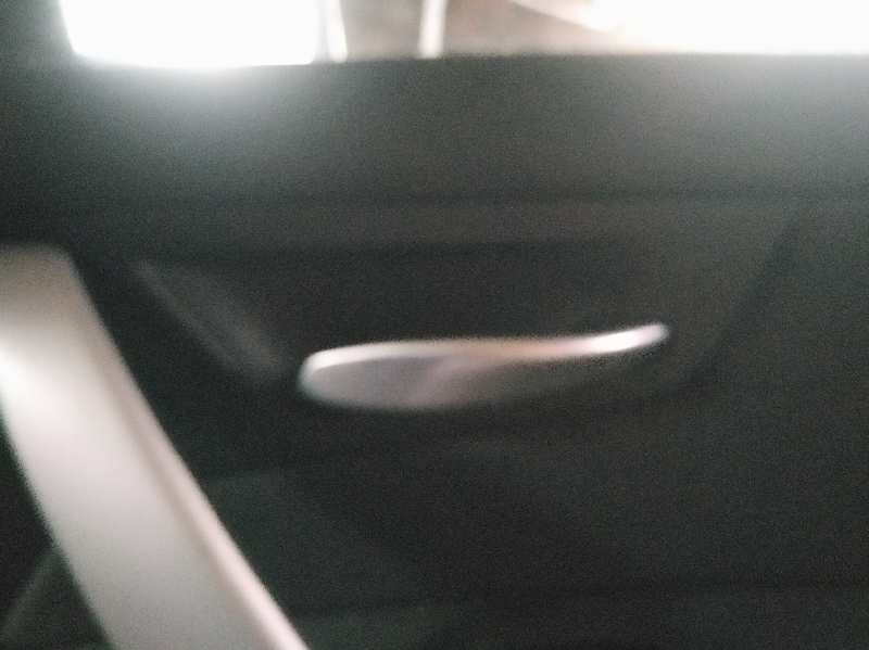 MANETA INTERIOR DELANTERA DERECHA