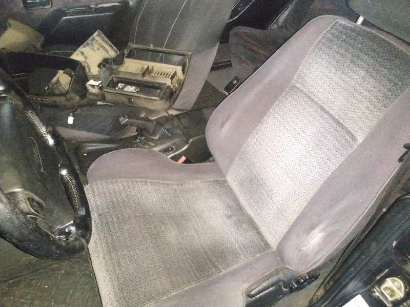 ASIENTO DELANTERO IZQUIERDO