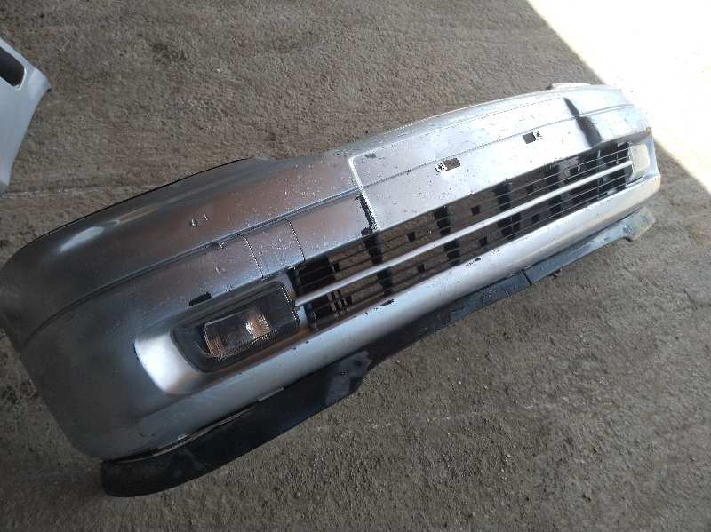 PARAGOLPES DELANTERO