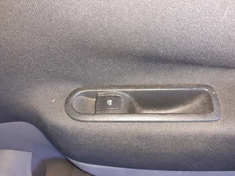 MANDO ELEVALUNAS TRASERO DERECHO